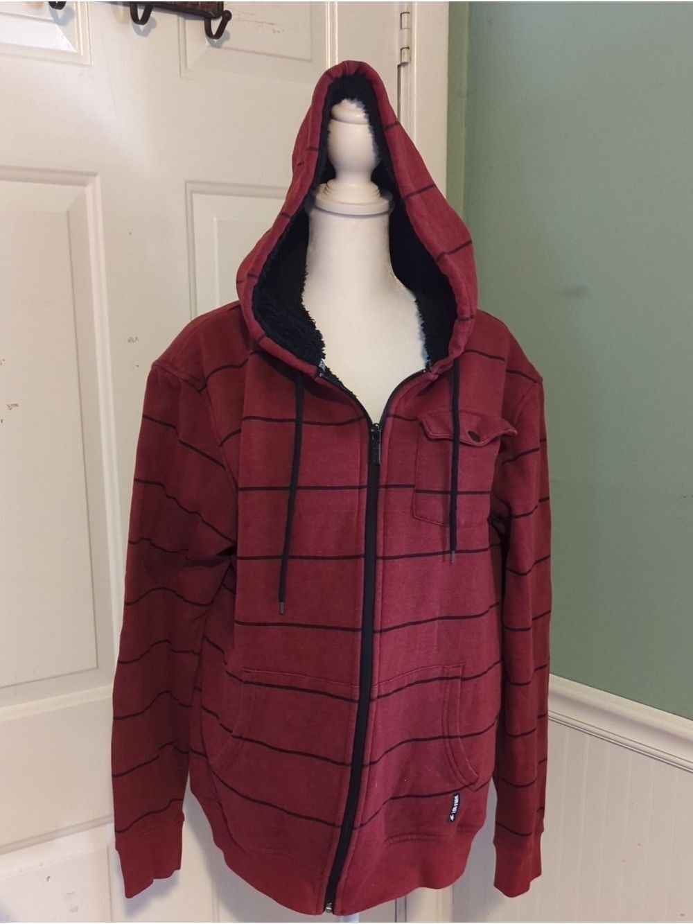 Zoo York Black Sherpa-Lined Hoodie Men's Large Maroon Black Stripes L